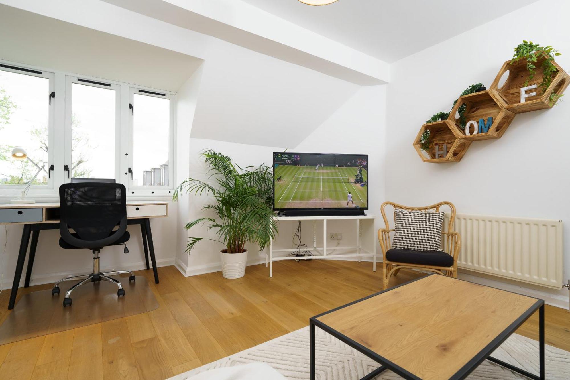 Lovely Apartment In Victoria Park Village Londyn Zewnętrze zdjęcie